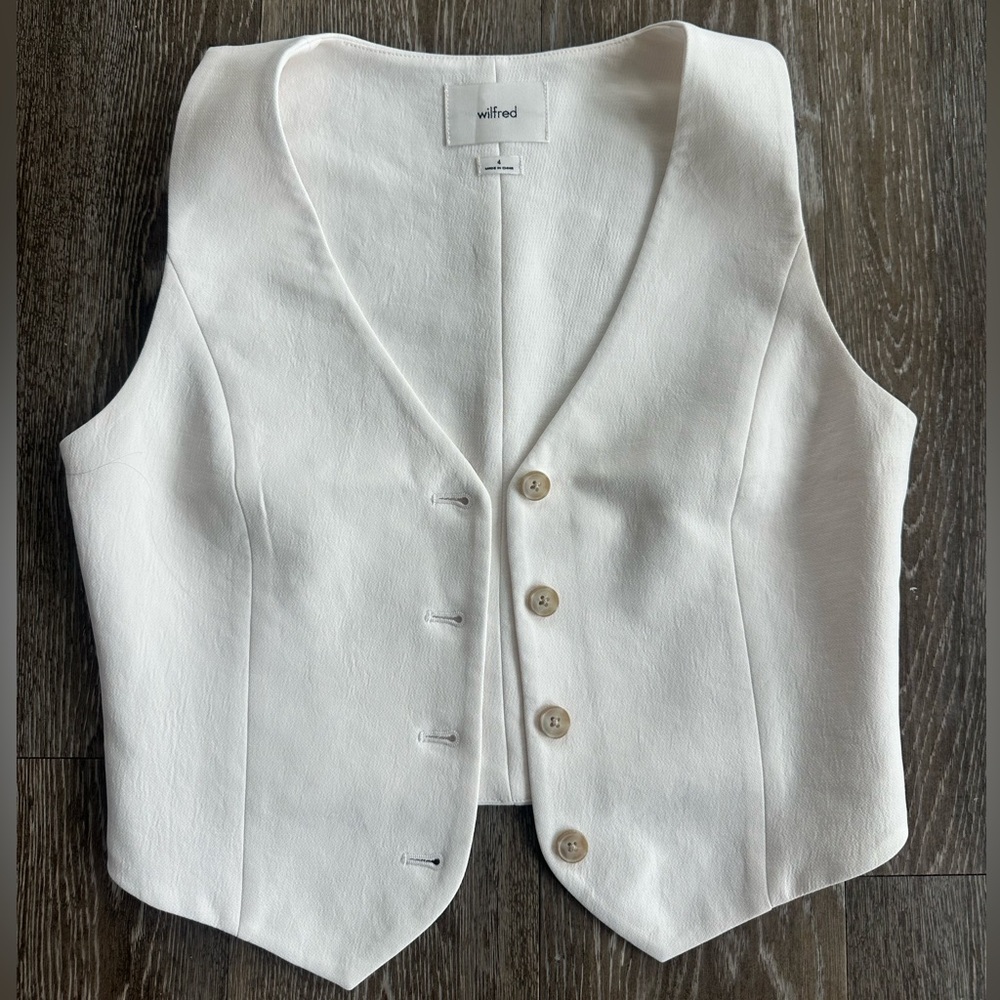 COPY - NWOT Artizia Wilfred Pacino Vest Matte Pearl Women’s Size 4